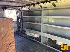2001 GMC SAVANA 2WD CARGO VAN VIN: 1GTFG29R011235187