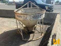 2017 GAR-BRO 1- YARD CONCRETE BUCKET SN: 23063-L