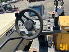 2015 CATERPILLAR AP1000F RUBBER TIRE PAVER  SN: CATAP100KAC400131