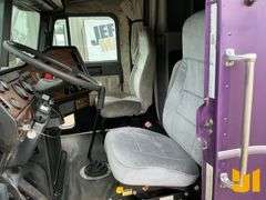 1999 FREIGHTLINER FLD120 TANDEM AXLE TRUCK TRACTOR VIN: 1FUYDSEB5XPA02756
