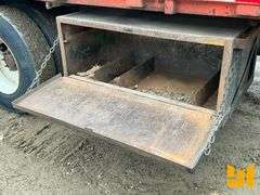 1996 FREIGHTLINER FL80 TANDEM AXLE FLATBED TRUCK VIN: 1FVXJLBB3TL599057