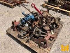 PALLET CONTAINING MISC HAND PUMP