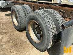 2002 FREIGHTLINER FL112 TANDEM AXLE CAB & CHASSIS VIN: 1FVHBGA872HK42089
