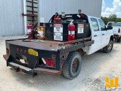 2009 CHEVROLET SILVERADO 2500HD CREW CAB 4X4 FLATBED TRUCK VIN: 1GCHK436X9F178738