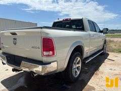 2017 RAM 1500 LARAMIE CREW CAB 4X4 PICKUP VIN: 1C6RR7VT2HS772306