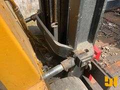 WHITE MA80 CUSHION TIRE FORKLIFT SN: 5600133