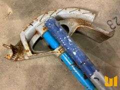 QTY OF (1) 3/4" & (1) 1" MANUAL CONDUIT BENDERS