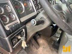2011 KENWORTH W900 TRI AXLE DAY CAB TRUCK TRACTOR VIN: 1XKWP4TX9BJ284297
