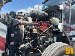 2010 KENWORTH T800 TANDEM AXLE DAY CAB TRUCK TRACTOR VIN: 1XKDDO9X2AJ269395