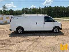 2001 GMC SAVANA 2WD CARGO VAN VIN: 1GTFG29R011235187