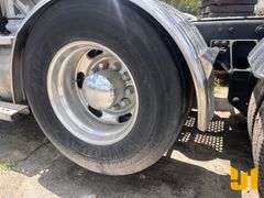2011 KENWORTH W900 TRI AXLE DAY CAB TRUCK TRACTOR VIN: 1XKWP4TX9BJ284297