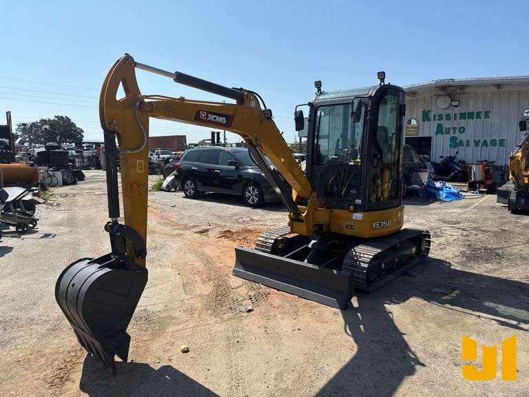 2024 XCMG XE35U MINI EXCAVATOR SN: XUGK0351CLKA02038