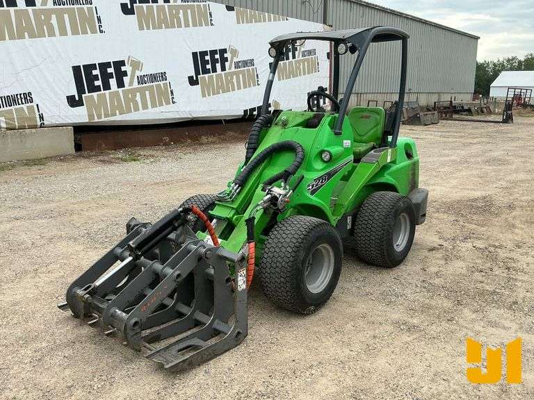 2019 AVANT 528 WHEEL LOADER SN: 1KB079