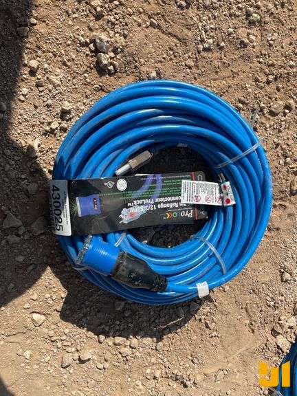UNUSED CENTURY PROLOCK 100 FT EXTENSION CORD