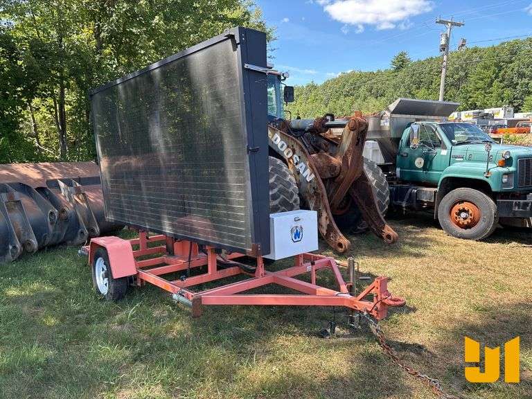 2012 WANCO WTMMB SOLAR MESSAGE BOARD SN: 5F12S1615C1002591