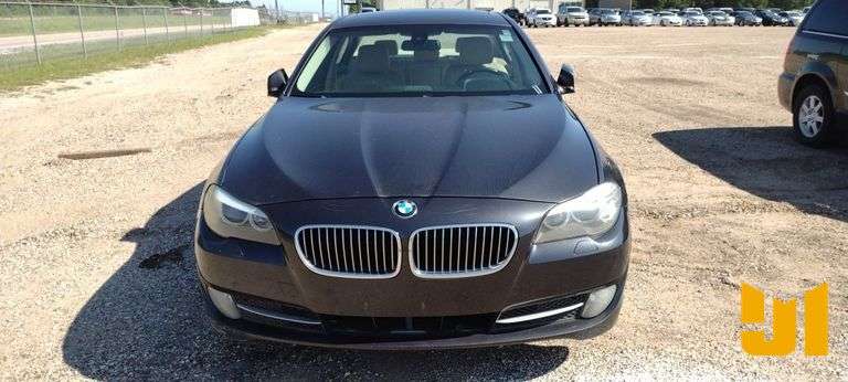 2011 BMW 528I SEDAN VIN: WBAFR1C52BC744758