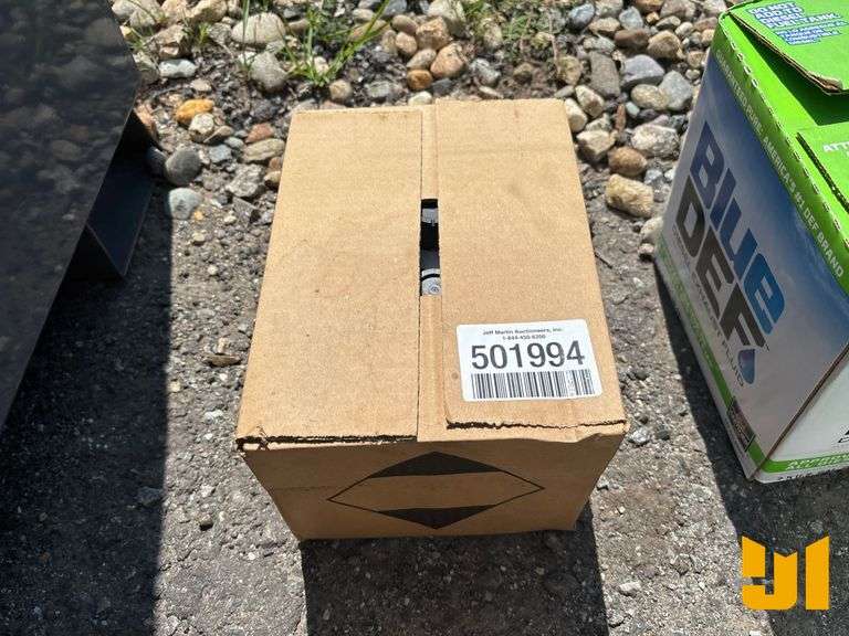 QTY(6) CANS OF STARTER FLUID