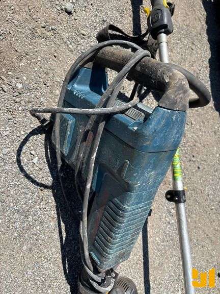 QTY(1) BOSCH BREAKER HAMMER, QTY(1) DEWALT 3/4” PLUG IN IMPACT