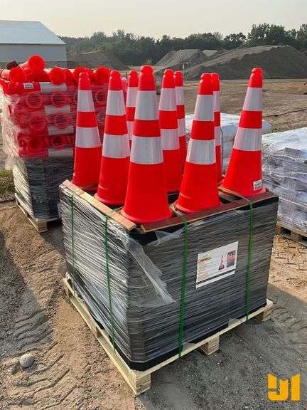 UNUSED LANDHERO ROAD CONES (250)
