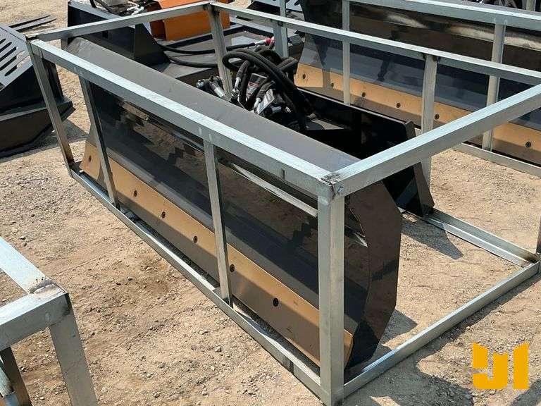 UNUSED 2025 WOLVERINE SWDB-11-84W 84 INCH HYDRAULIC BLADE SN: ZW-00498
