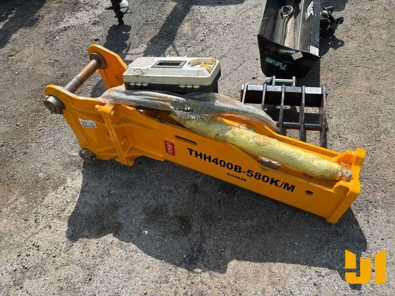 2025 TERAN THH400 HAMMER TO FIT CASE 580