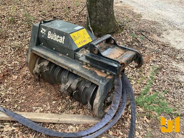 BOBCAT SN: B61V00118