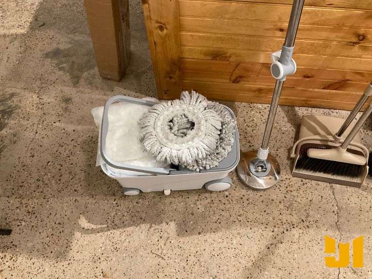 EUREKA  POWER SPEED VACUUM