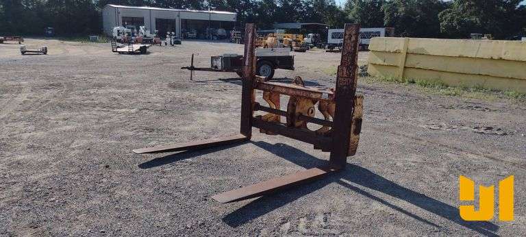 63 IN. PIN-ON FORKS TO FIT CAT 950