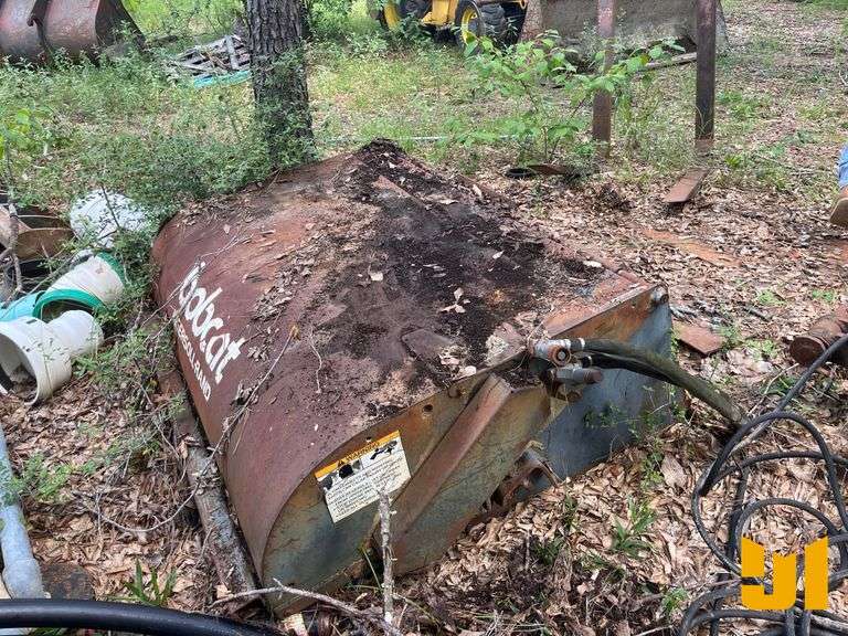 BOBCAT HYDRAULIC BROOM