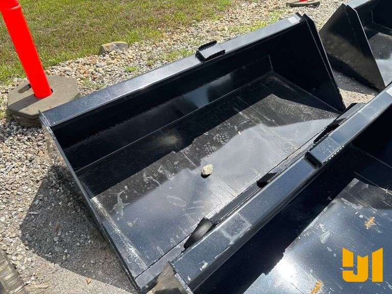 UNUSED 78 INCH SMOOTH BUCKET