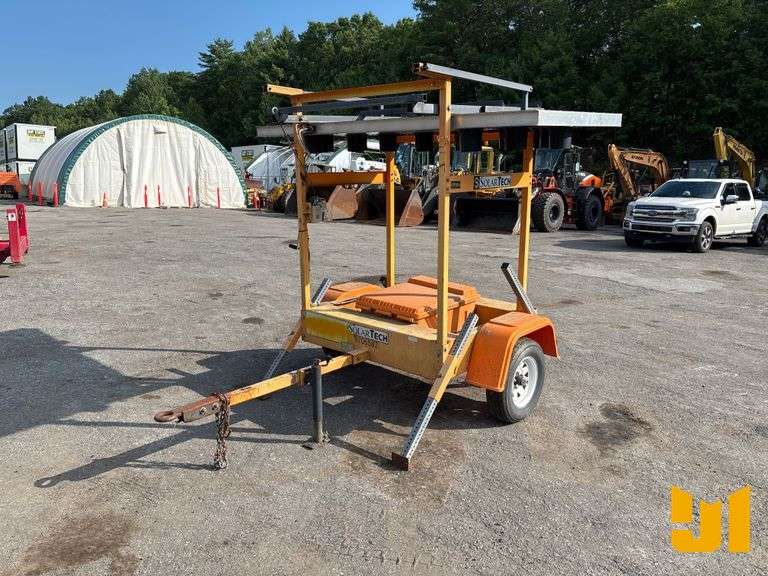 2012 SOLAR TECH SILENT ARROW BOARD SN: 4GM1A091