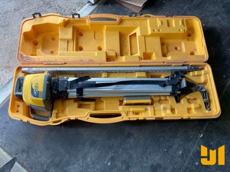 SPECTRA PRECISION  LL300N LASER LEVEL KIT