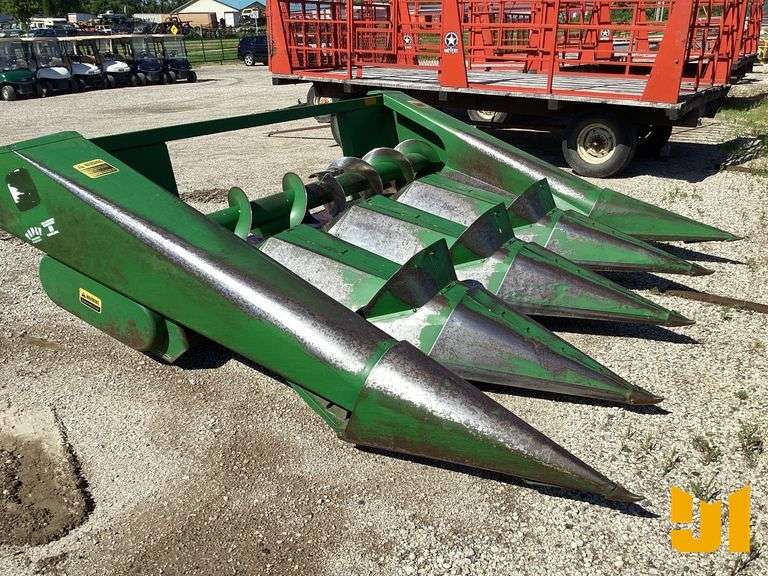JOHN DEERE 443 SN: 384315 CORN HEAD