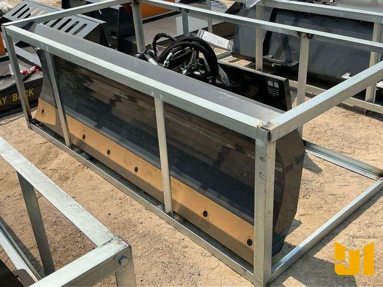 UNUSED 2025 WOLVERINE SWDB-11-84W 84 INCH HYDRAULIC BLADE SN: ZW-00549