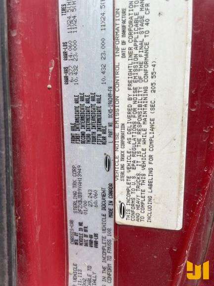 2000 STERLING LT8500 TANDEM AXLE DUMP TRUCK VIN: 2FZXBJBB9YAH13949