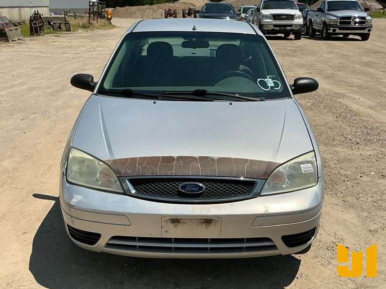 2005 FORD FOCUS SE ZX4 VIN: 1FAFP34N15W122972 FWD