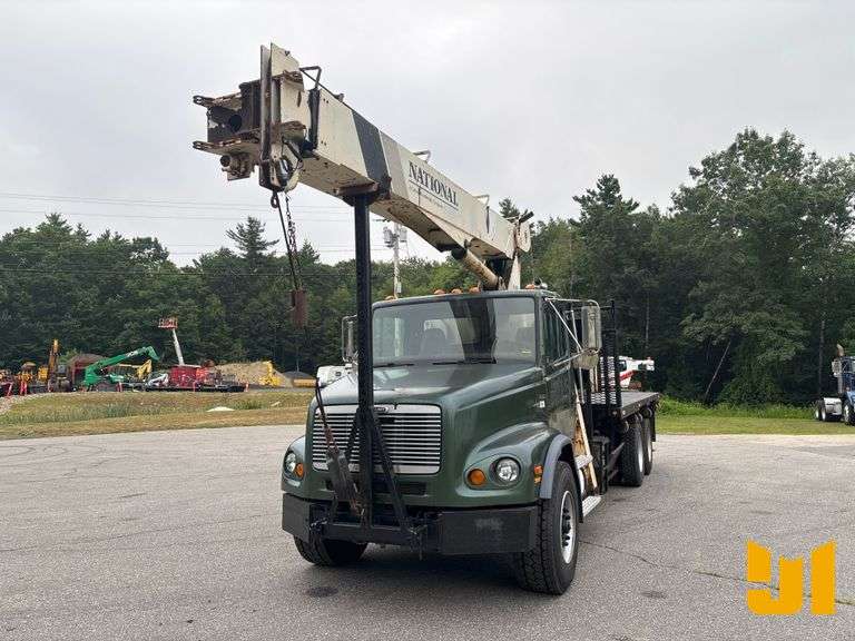 2001 FREIGHTLINER FL112 NATIONAL  BOOM TRUCK VIN: 1FVHBGAS01HJ49358
