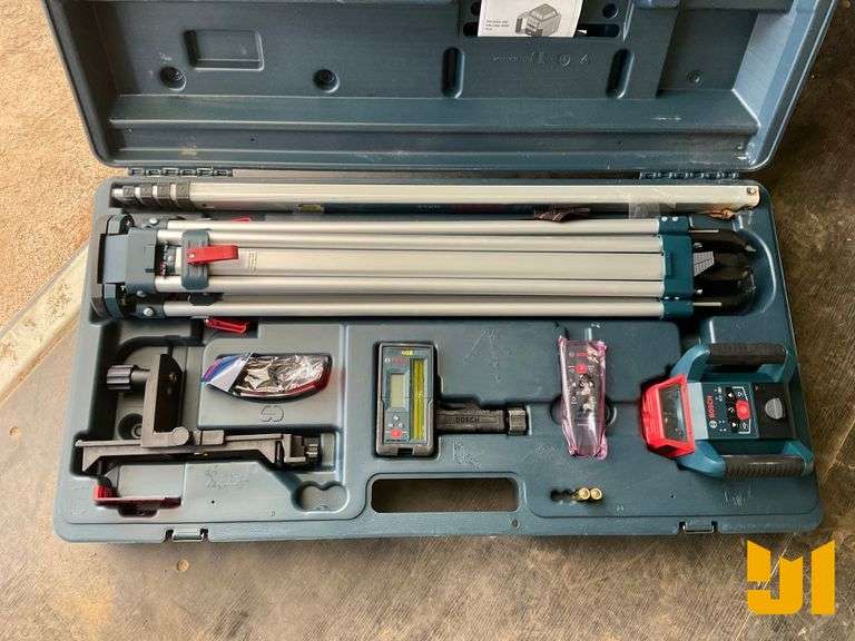 BOSCH GRL2000-40HV 2000FT RED 360 DEGREE SELF-LEVELING ROTARY LASER LEVEL KIT