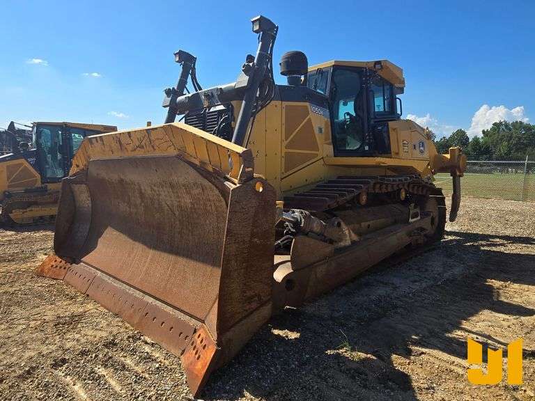 2015 DEERE 1050K CRAWLER TRACTOR SN: 1T01050KLFF276418