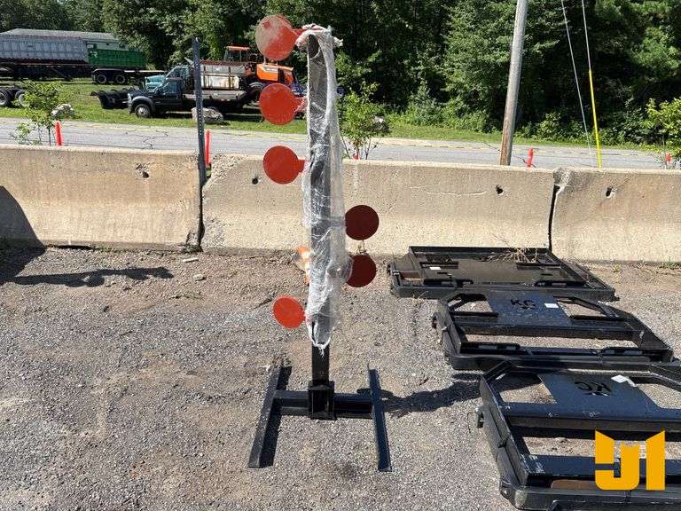 UNUSED 3/8" THICK AR500 DUELING TREE SHOOTING TARGET