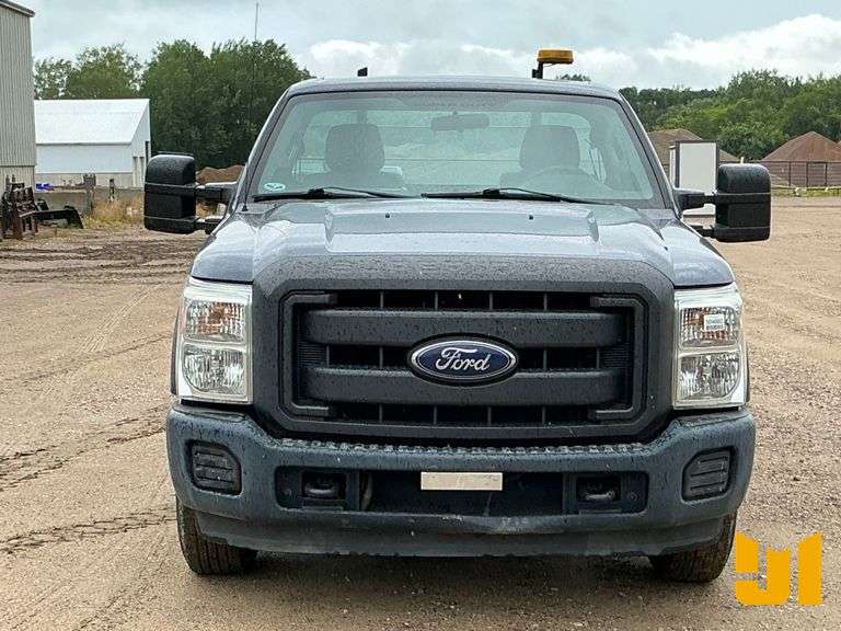 2015 FORD F-250 XL REGULAR CAB 4X2 PICKUP VIN: 1FTBF2A63FEB32848