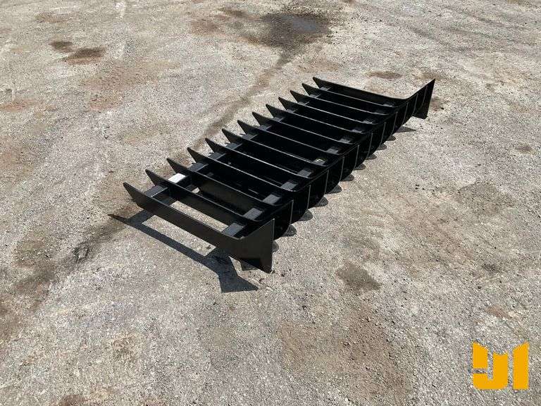 UNUSED ROOT RAKE 70 INCH