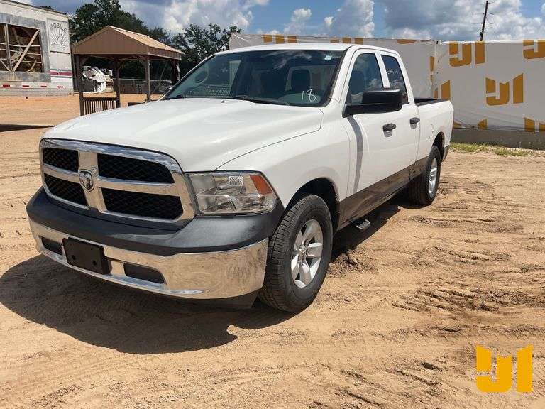 2018 RAM 1500 DOUBLE CAB 4X2 PICKUP VIN: 1C6RR6FT3JS333520