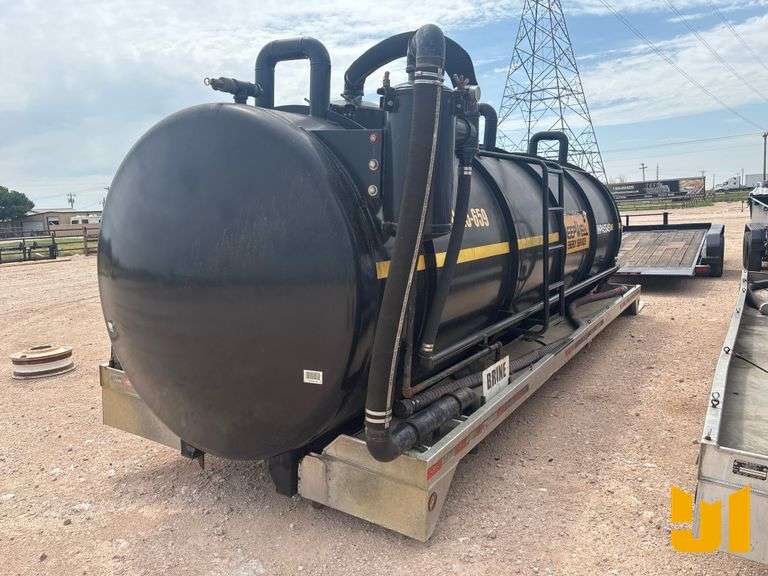 DRAGON 110 BBL VACUUM TANK BODY VIN: 153390