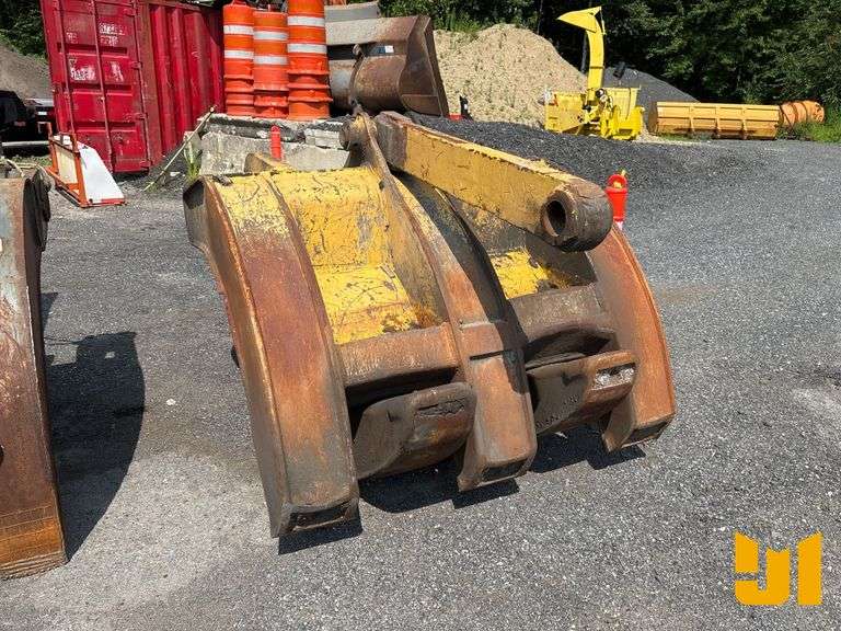LARGE EXCAVATOR GRAPPLE