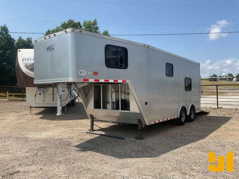 2013 ALUMINUM TRAILER CO. ALUMINUM TRAILER CO. T/A TOY HAULER VIN: 5JXGE2520DE171948
