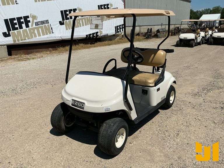 2018 EZ GO TXT GOLF CART SN: 3352188
