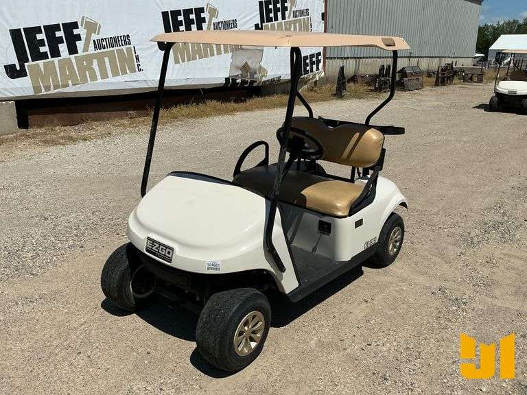 2018 EZ GO TXT GOLF CART SN: 3351959
