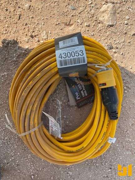 UNUSED CENTURY PROLOCK 100 FT EXTENSION CORD