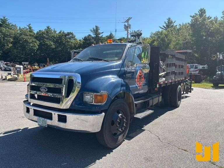 2005 FORD F-650 ATTENUATOR VIN: 3FRNF65R75V150123